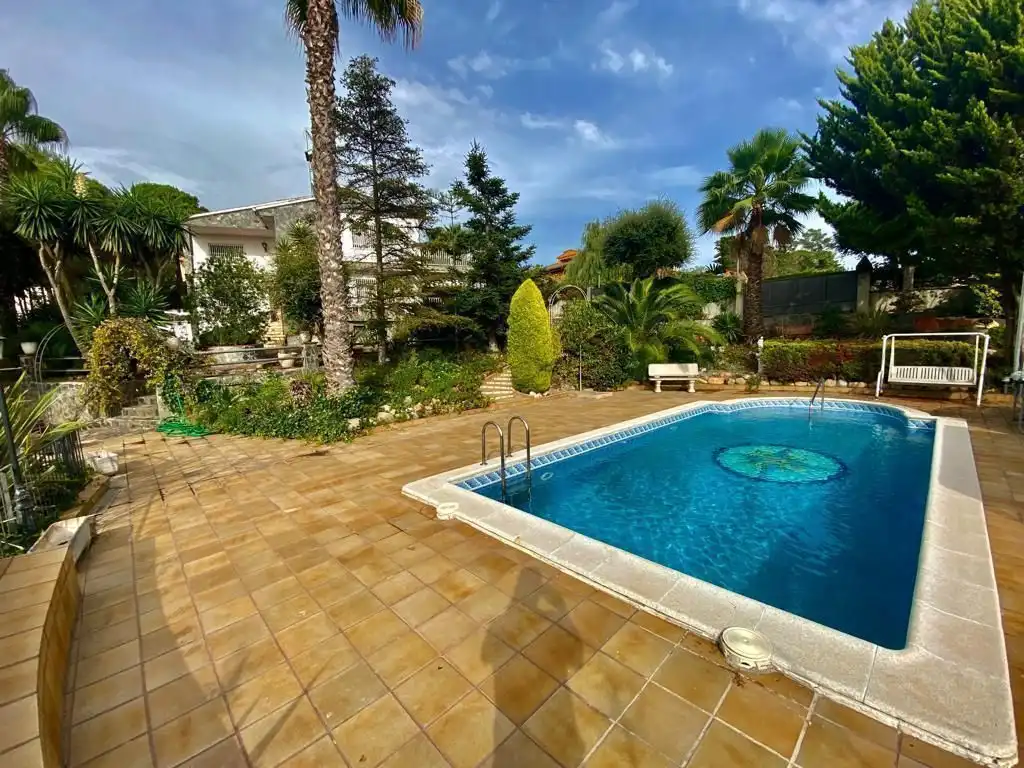 Piscina de Casa o xalet en venda en Lloret de Mar amb Aire condicionat, Calefacció i Jardí privat