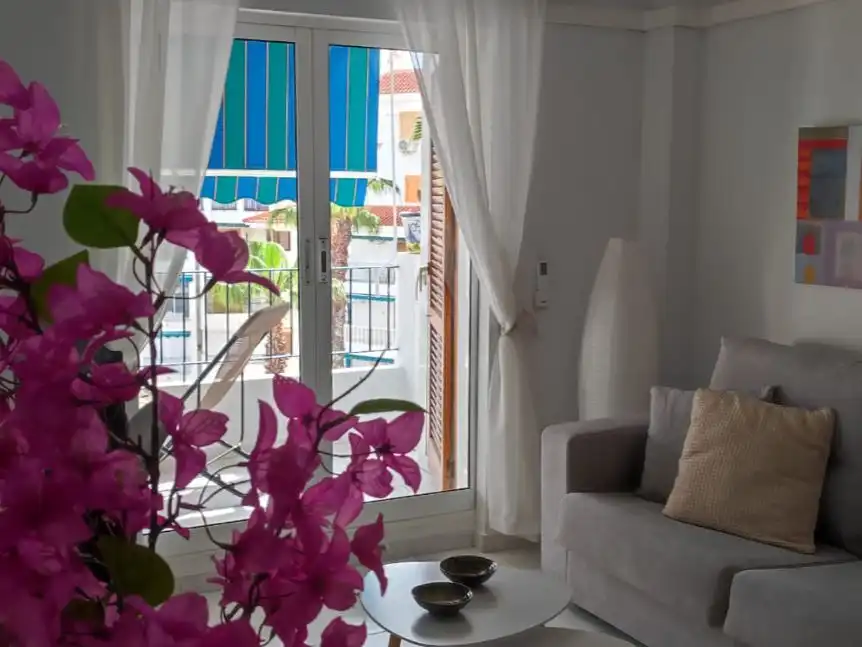 Living room of Flat for rent in La Mata