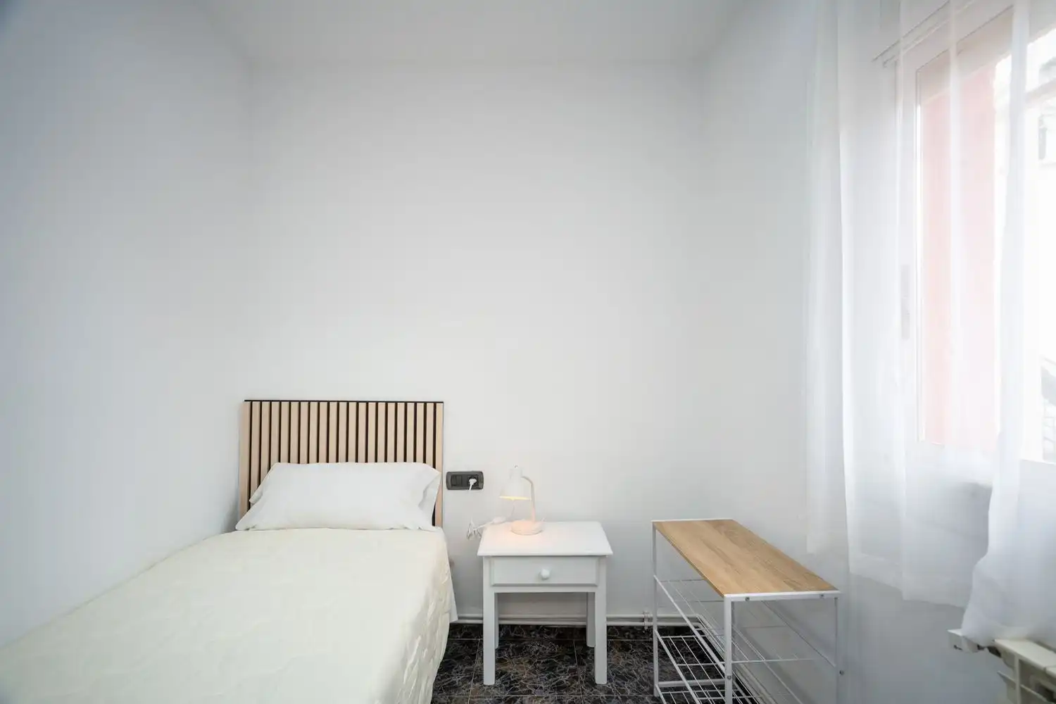 Habitación de Piso de alquiler en Girona con Calefacción, Terraza y Trastero