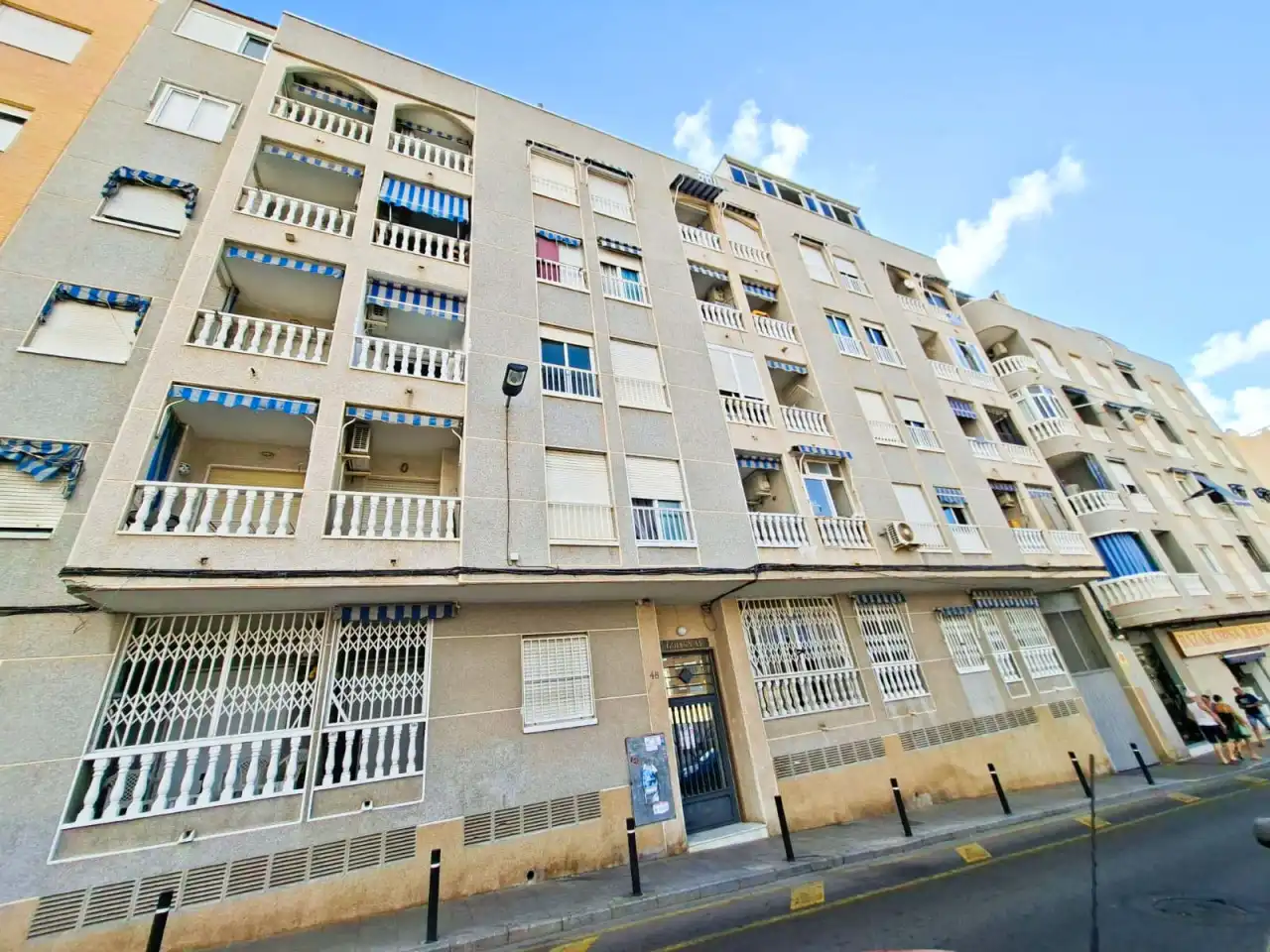 Vista exterior de Apartamento en venta en Torrevieja con Aire acondicionado, Calefacción y Terraza