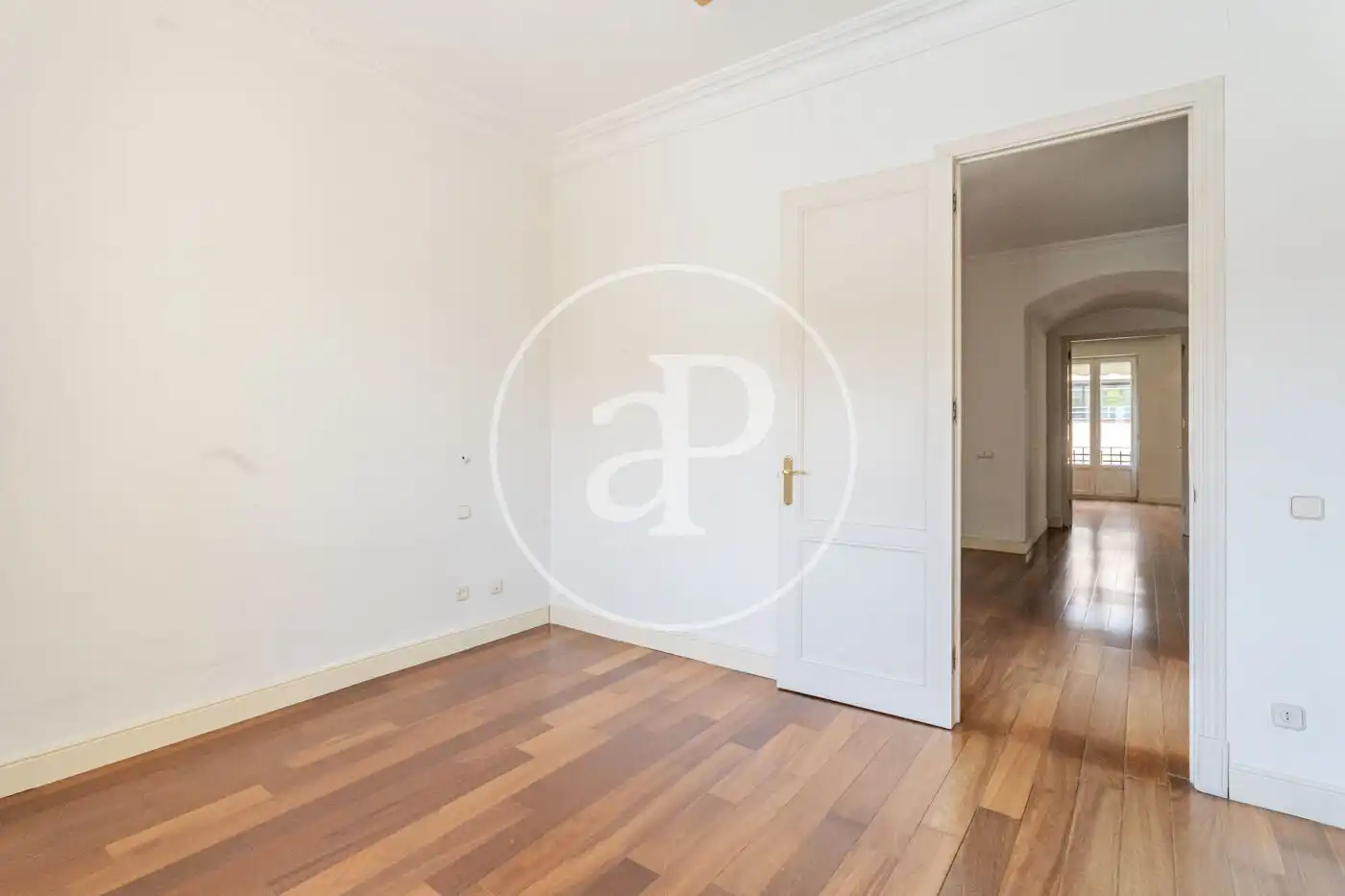 Flat for rent in Madrid  with Heating, Storage room and Balcony