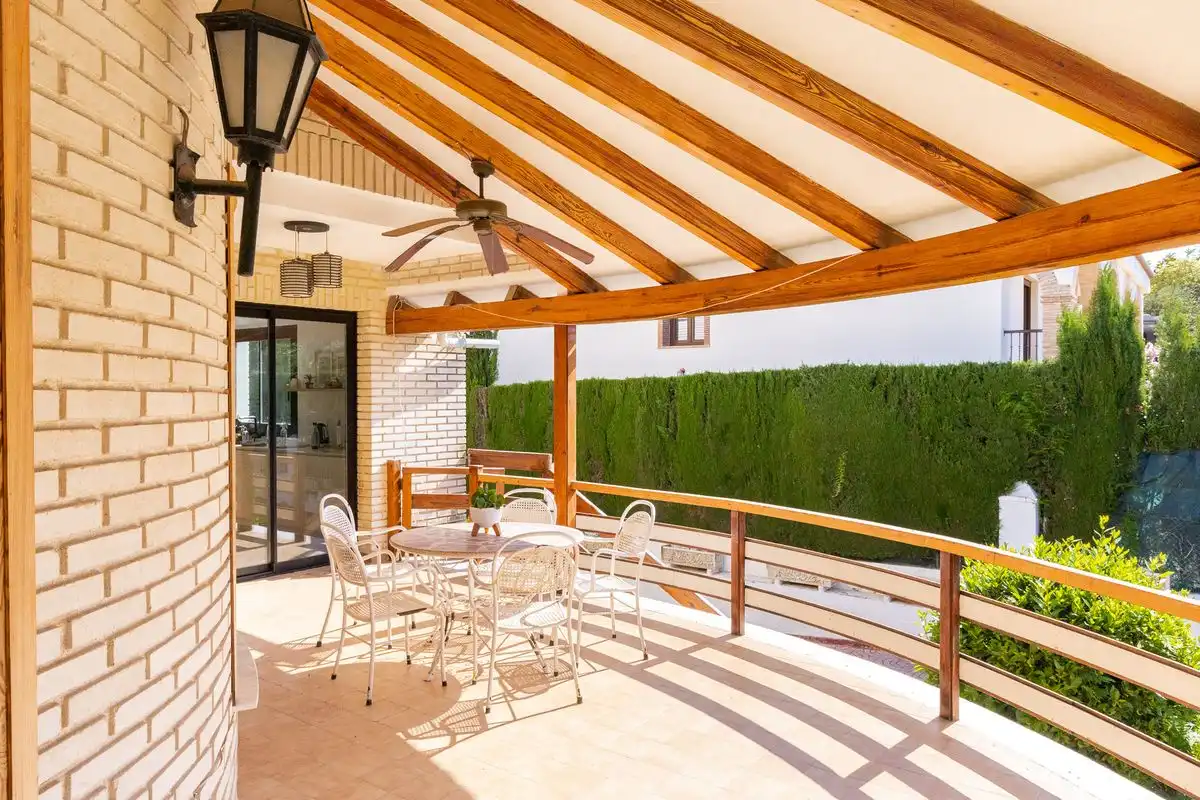 Terrassa de Casa o xalet en venda en L'Eliana amb Aire condicionat, Calefacció i Piscina