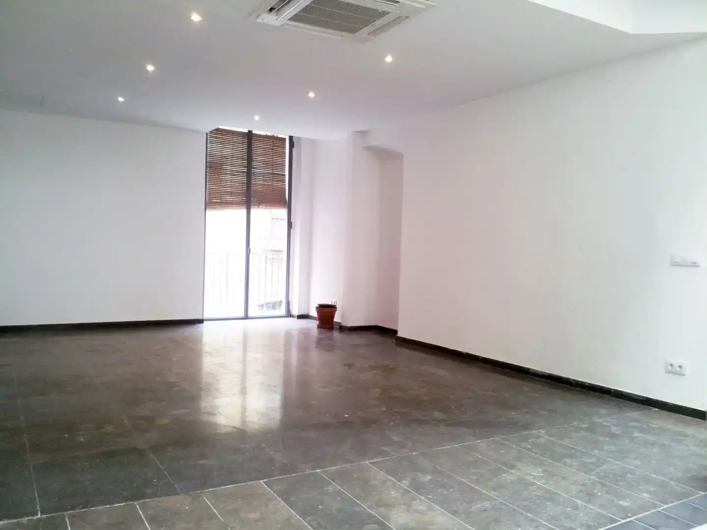 Dúplex de alquiler en Mataró con Aire acondicionado, Parquet y Balcón