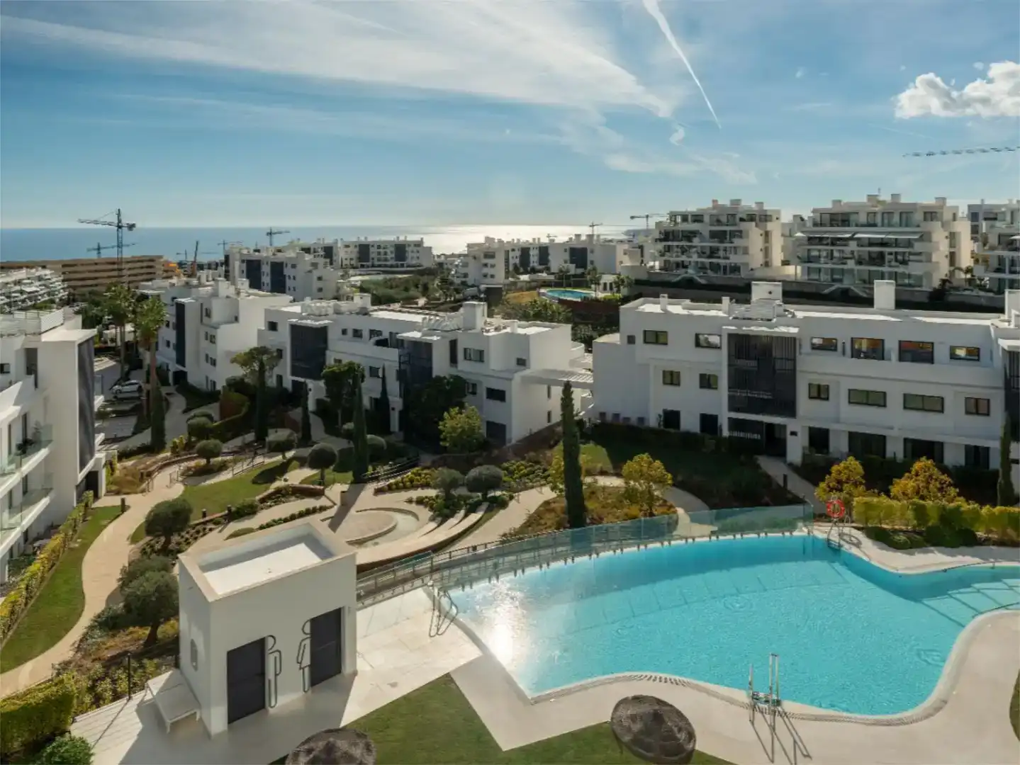 Vista exterior de Àtic en venda en Fuengirola amb Aire condicionat, Piscina i Balcó