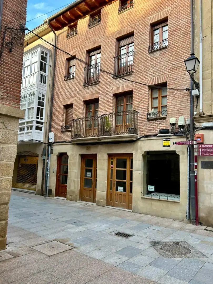 Pis amb ascensor en venda a Calle Pinar