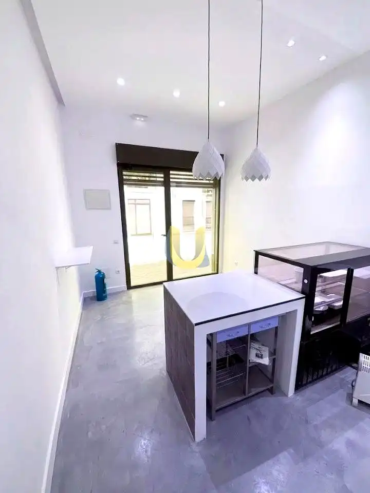Business premises for transfer in Centro, imagen 3