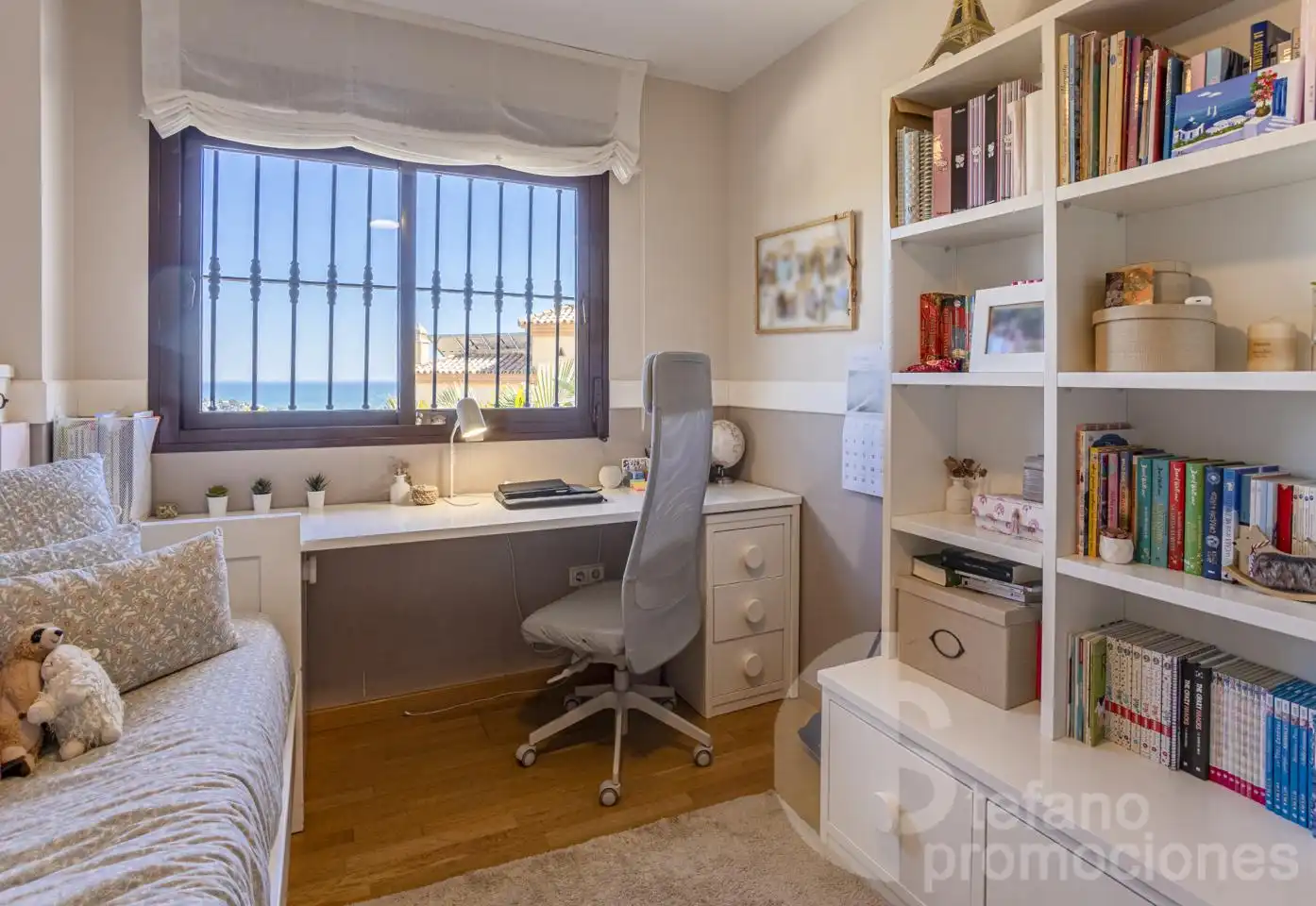 Habitación de Casa adosada en venta en Málaga con Aire acondicionado, Jardín privado y Parquet
