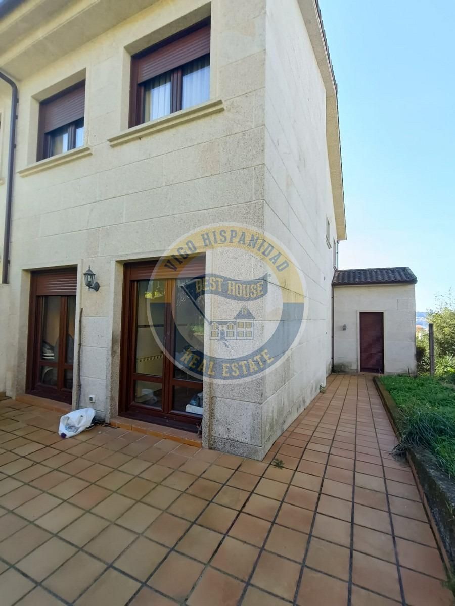Vista exterior de Casa adosada en venta en Redondela