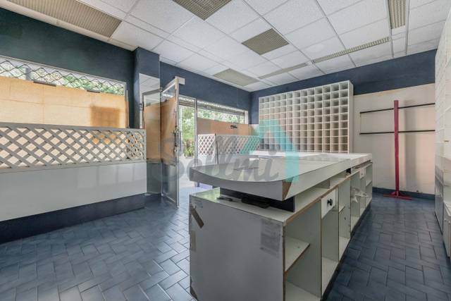 Local comercial en Venta en Vázquez De Mella en Vallobín