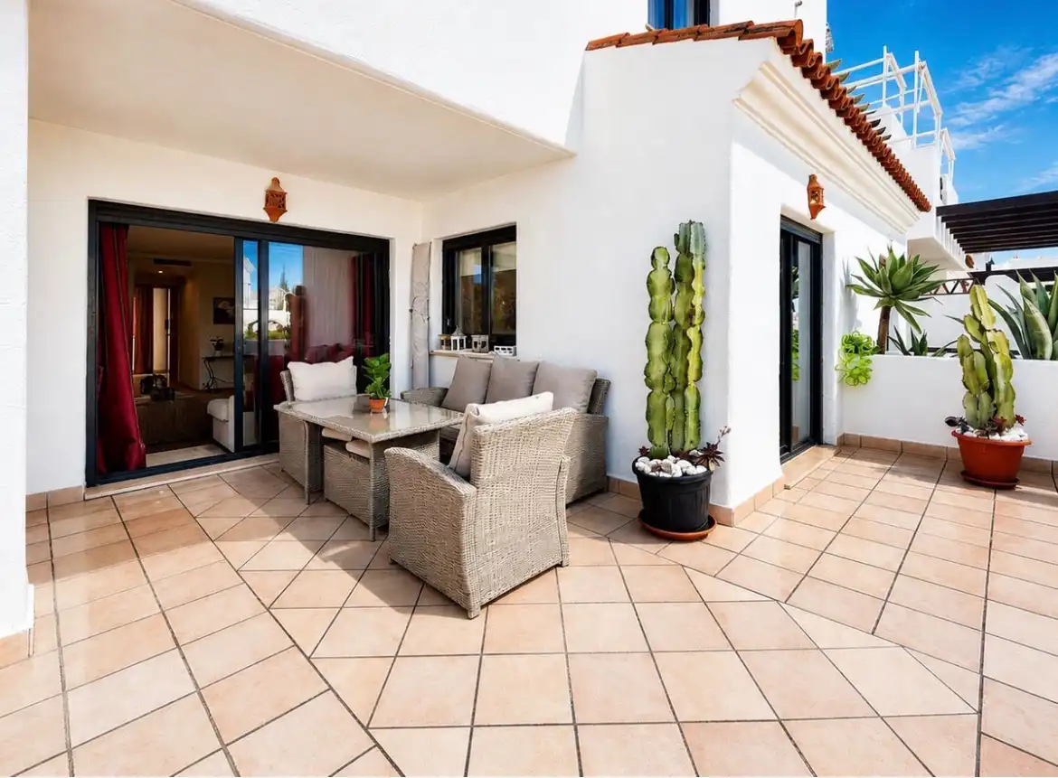 Flat with pool for sale in Selwo, imagen 4