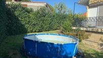 Piscina de Casa o xalet en venda en El Vendrell amb Jardí privat i Traster