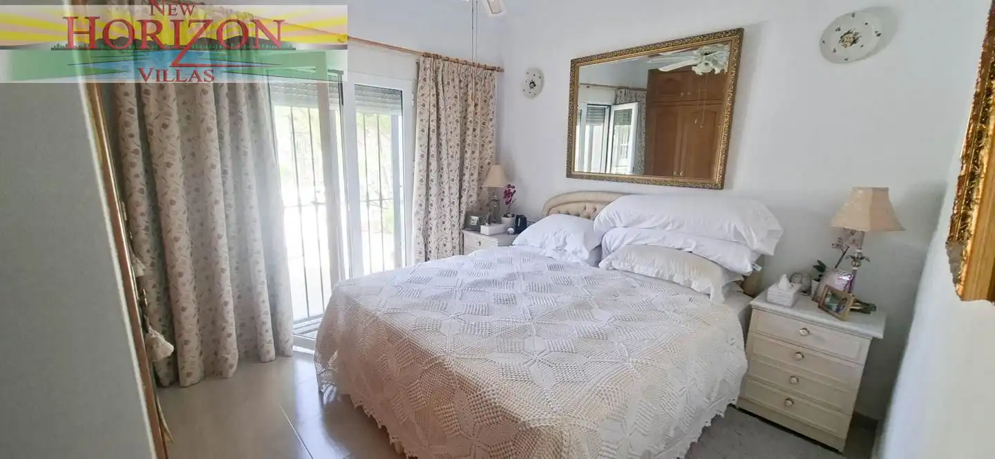 Dormitori de Casa o xalet en venda en Arboleas amb Jardí privat, Terrassa i Piscina