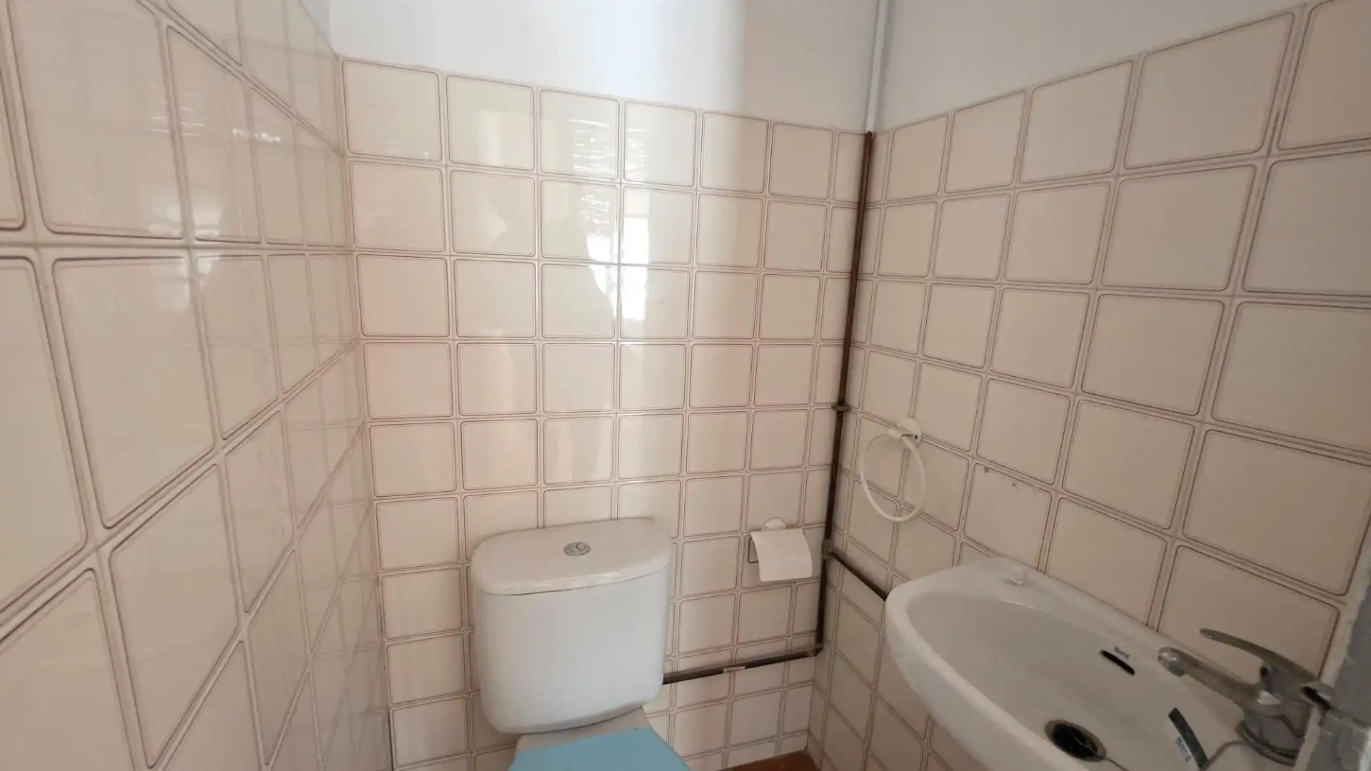 Badezimmer von Geschaftsraum zur Miete in Paterna