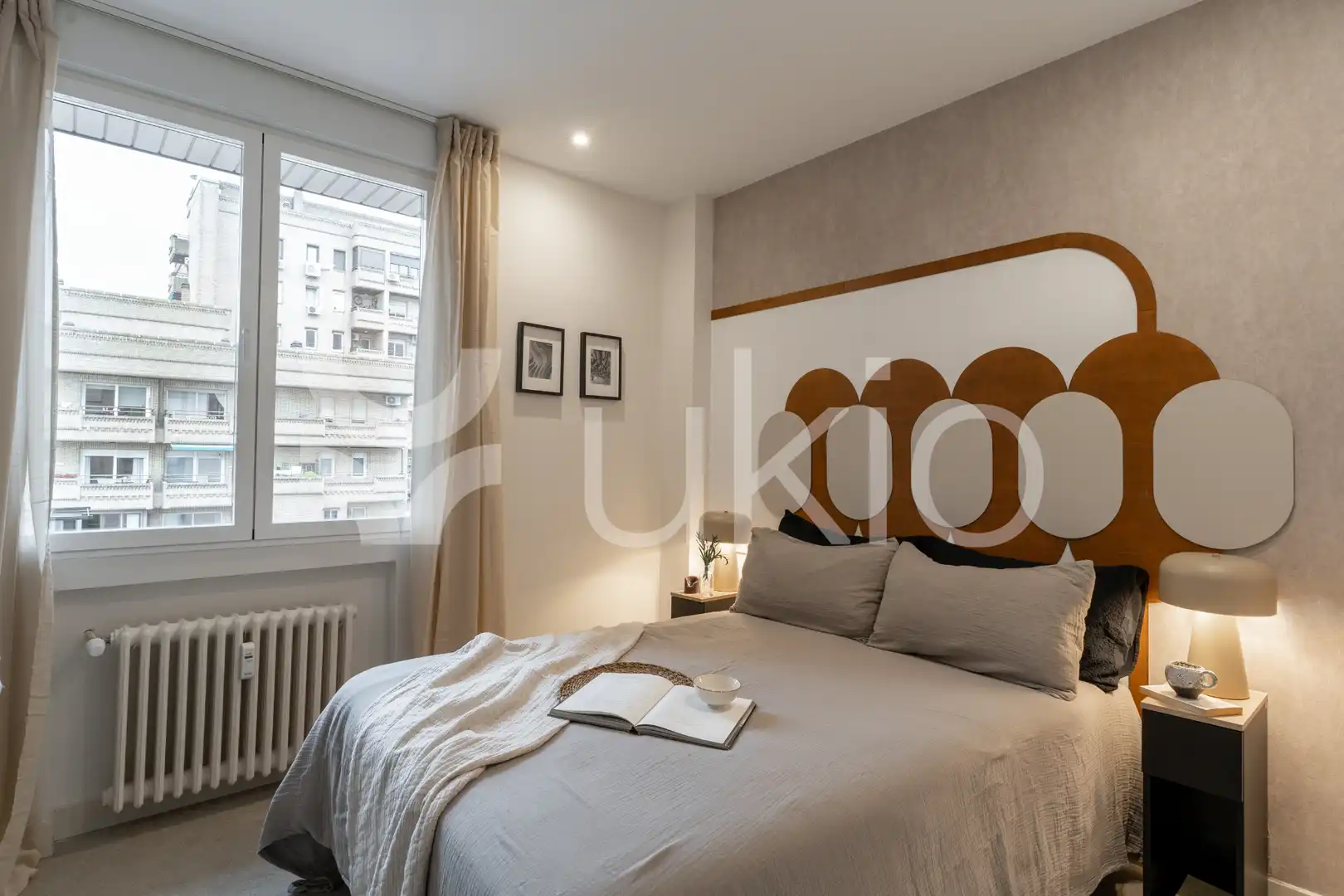 Dormitori de Apartament de lloguer en Madrid amb Aire condicionat, Calefacció i Moblat