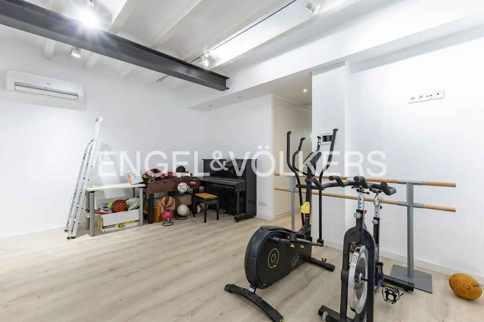 Casa o chalet en venta en Barcelona con Aire acondicionado, Calefacción y Jardín privado