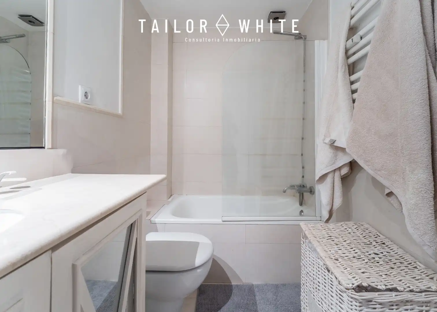 Badezimmer von Wohnung zum Verkauf in Madrid mit Klimaanlage