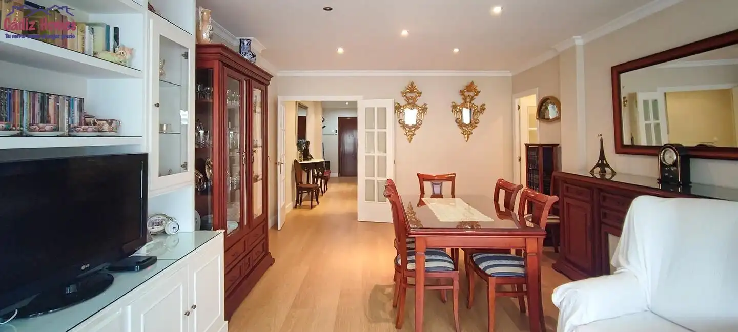 Menjador de Pis en venda en  Cádiz Capital amb Aire condicionat i Alarma