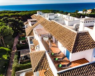 Vista exterior de Àtic de lloguer en Mijas amb Aire condicionat, Terrassa i Piscina