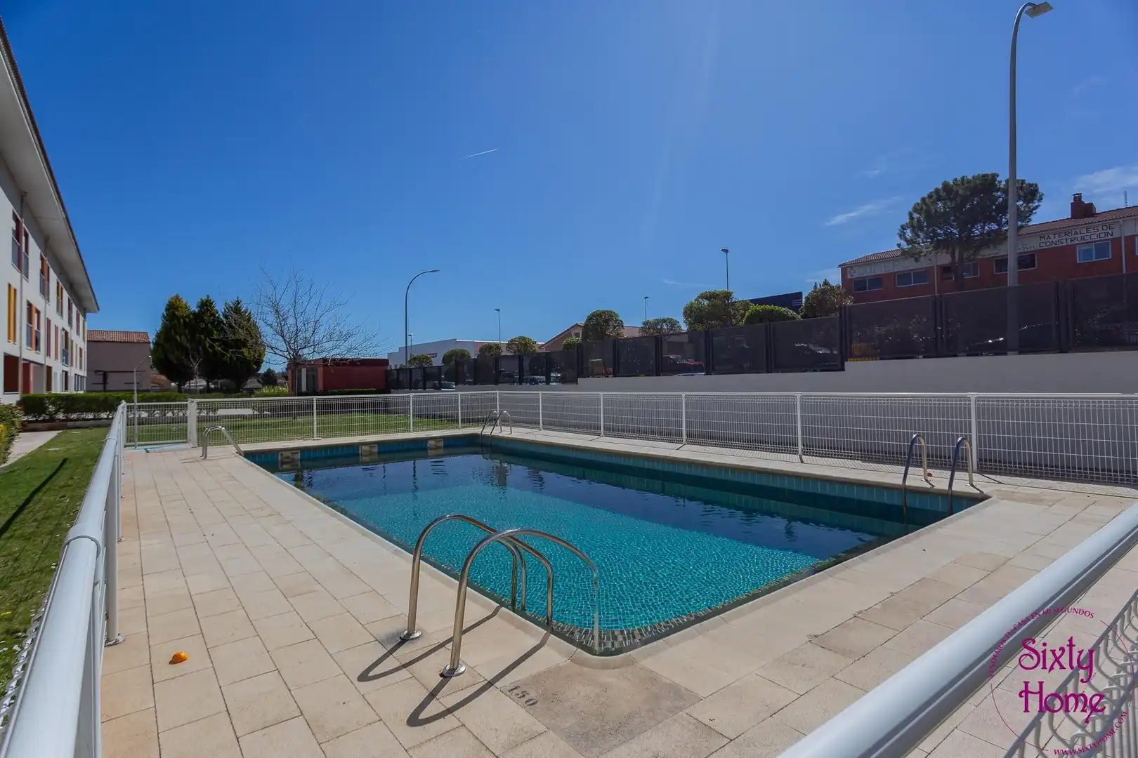 Piscina de Dúplex en venta en Andorra (Teruel) con Calefacción, Jardín privado y Terraza