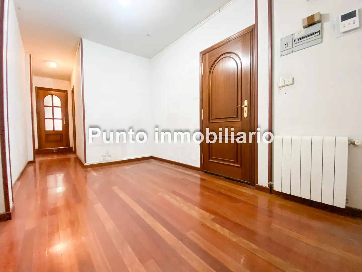 Living room of Flat for sale in Valladolid  with Heating, Parquet flooring and Terrace