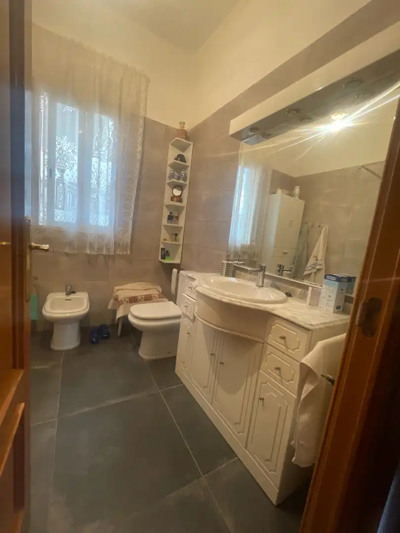 Baño de Piso en venta en Madrid con Calefacción, Parquet y Balcón