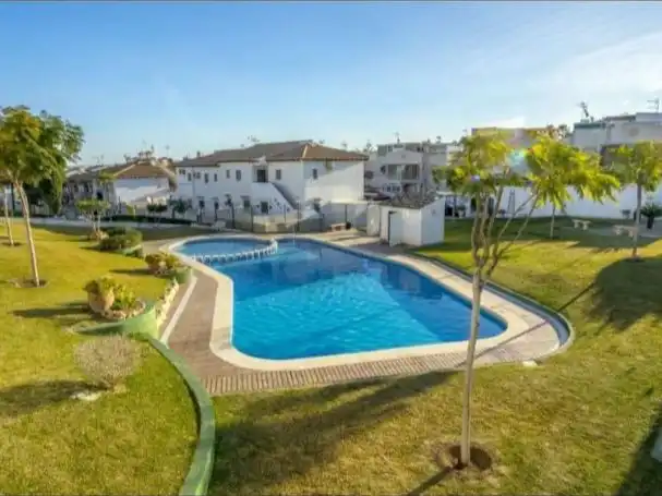 Semi-detached house with pool for sale in Avenida Laguna Azul 76, imagen 28