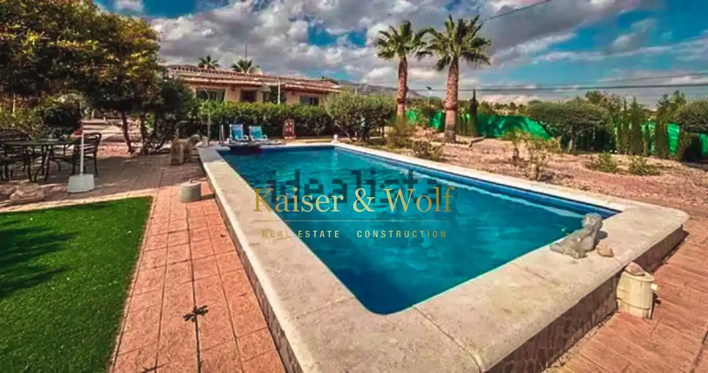 Piscina de Finca rústica en venda en Albatera amb Aire condicionat, Jardí privat i Piscina