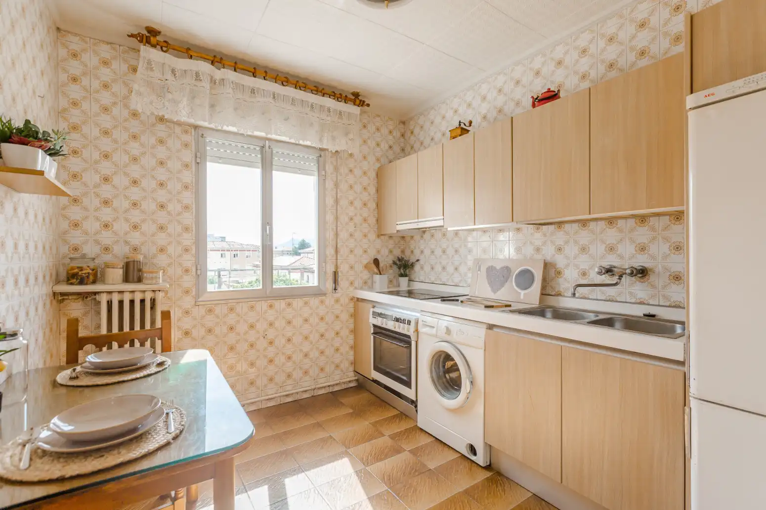 Cocina de Piso en venta en  Pamplona / Iruña con Calefacción, Parquet y Amueblado