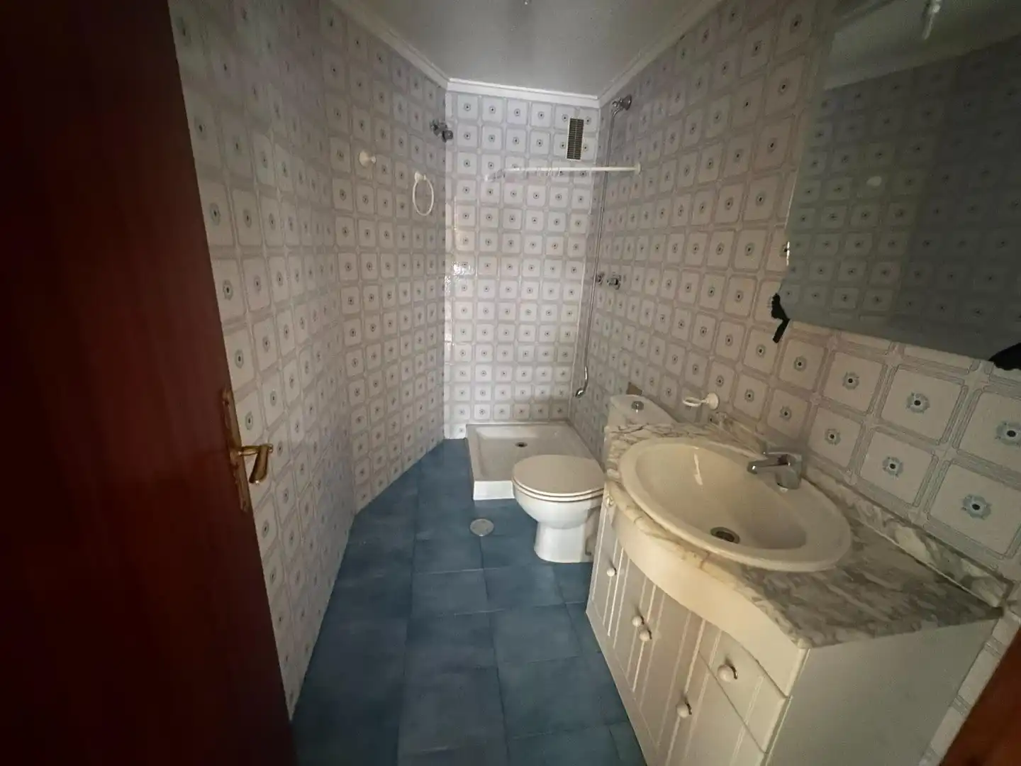 Baño de Piso en venta en Monóvar  / Monòver