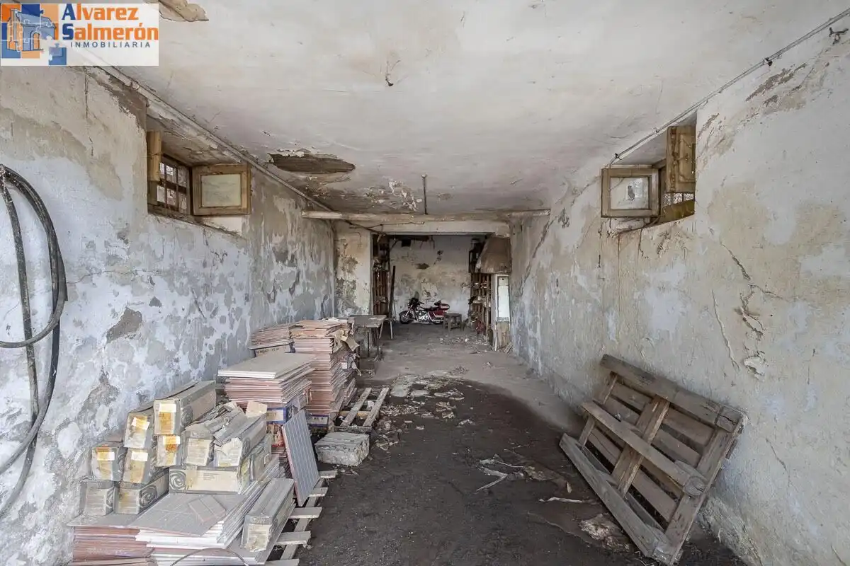 Country homes for sale in Calle CAJAR, Barrio de la Vega