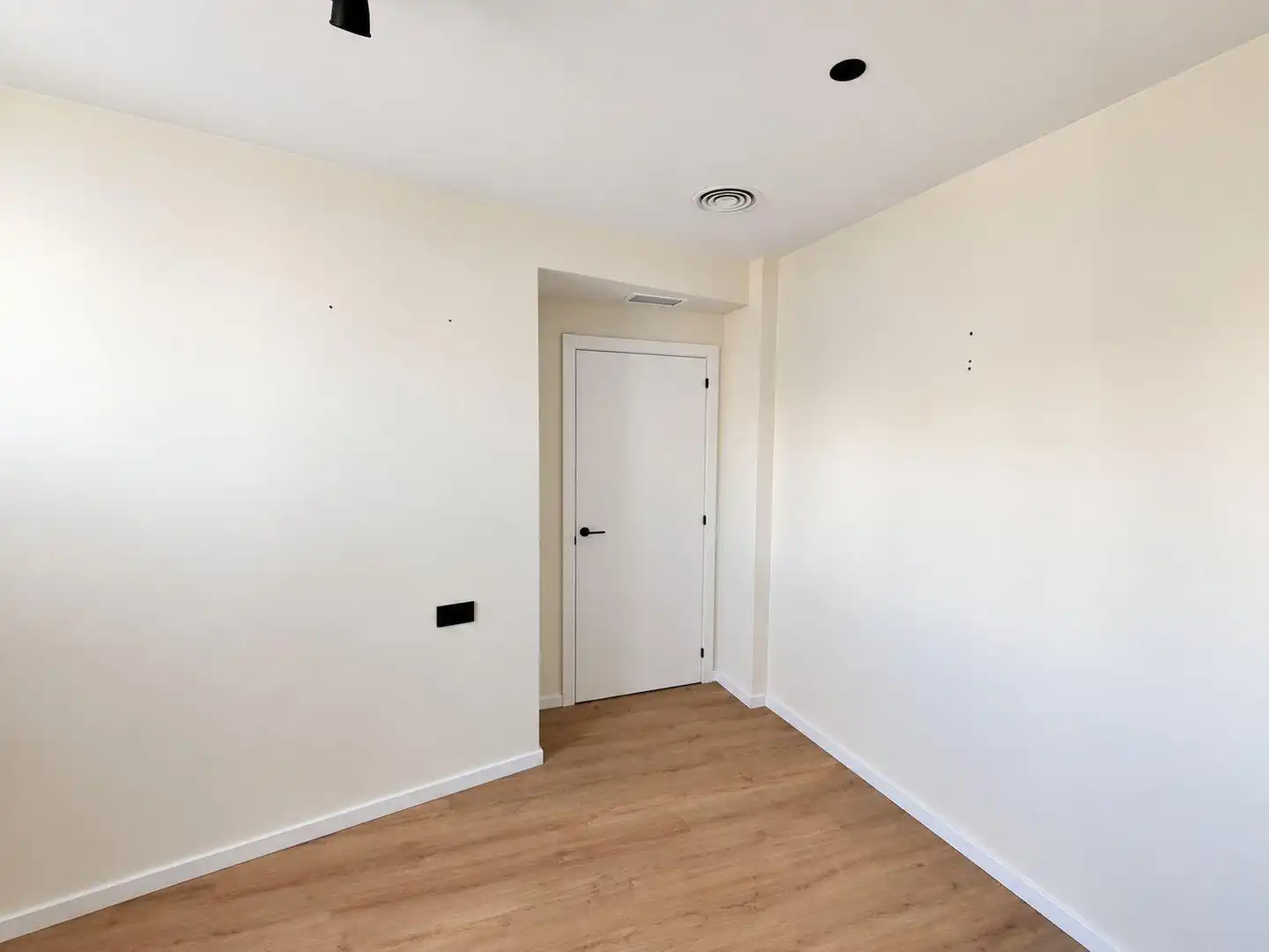 Attic for rent in Calle del Conde de Aranda, 45, Paseo Independencia