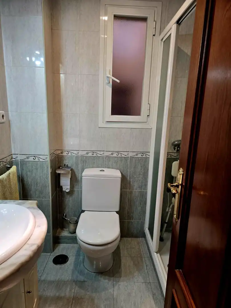 Bany de Pis en venda en Madrid amb Calefacció i Terrassa