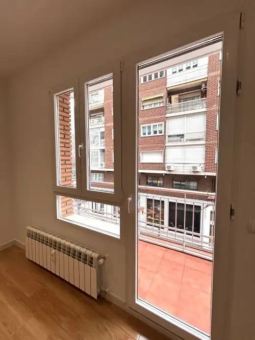 Vista exterior de Piso en venta en Madrid con Aire acondicionado, Calefacción y Terraza
