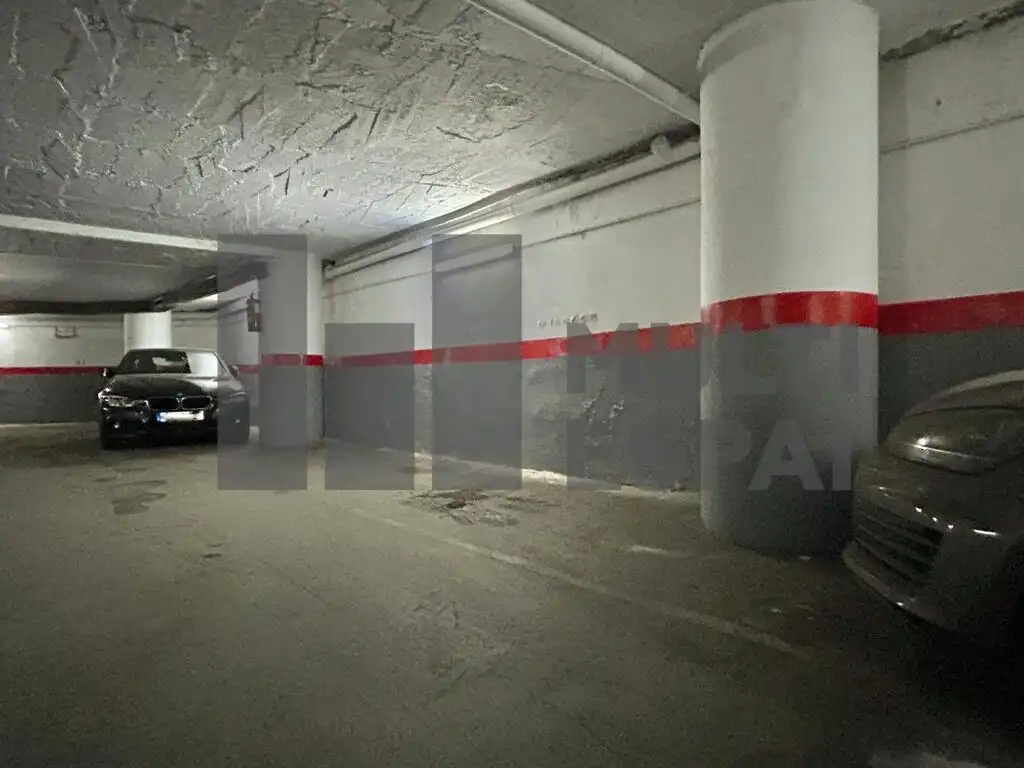 Einzelparkplatz mit Aufzug zum Verkauf in Carrer de Balmes, imagen 5