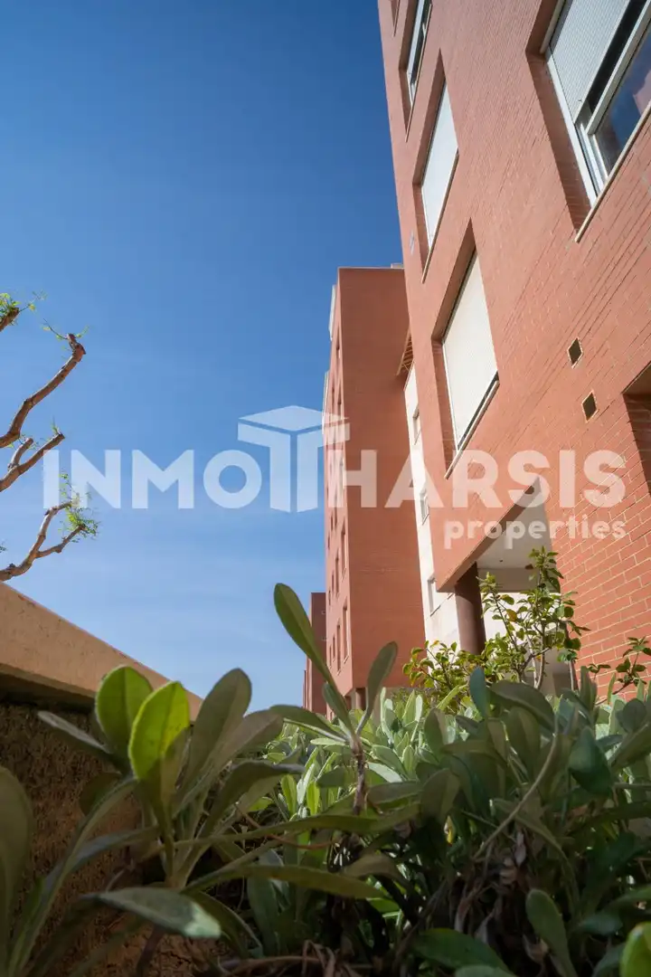 Exterior view of Flat for sale in Almería  with Air Conditioner, Heating and Private garden