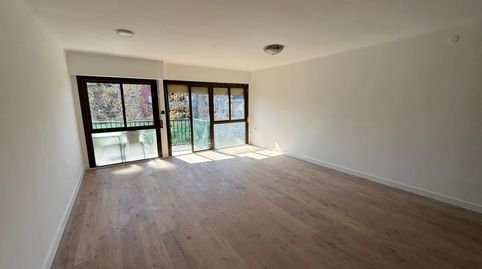 Foto 4 de Pis en venda a Carrer D'irlanda, Centre, Santa Coloma de Gramenet