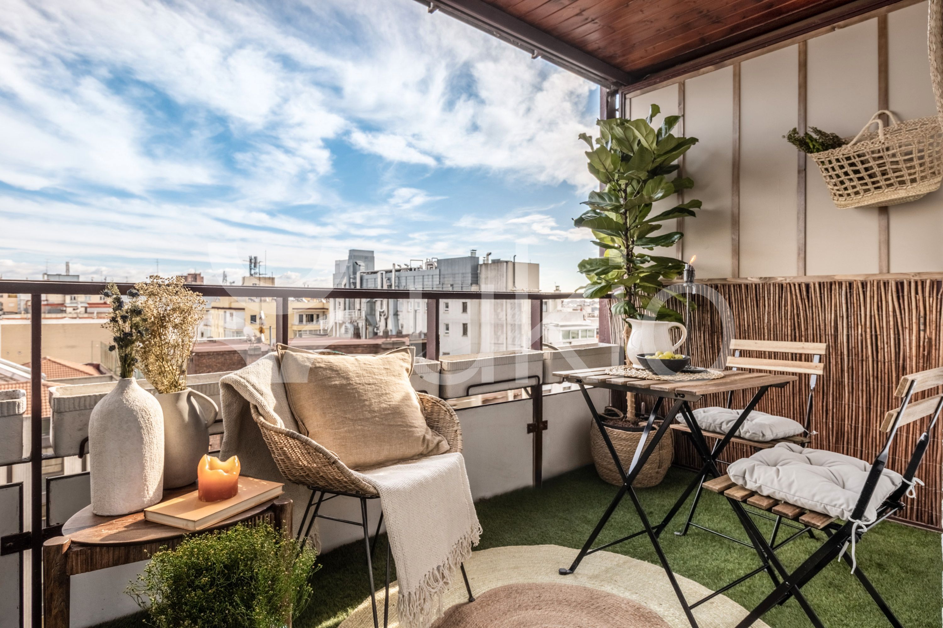 Terrassa de Apartament de lloguer en  Madrid Capital amb Aire condicionat, Terrassa i Moblat