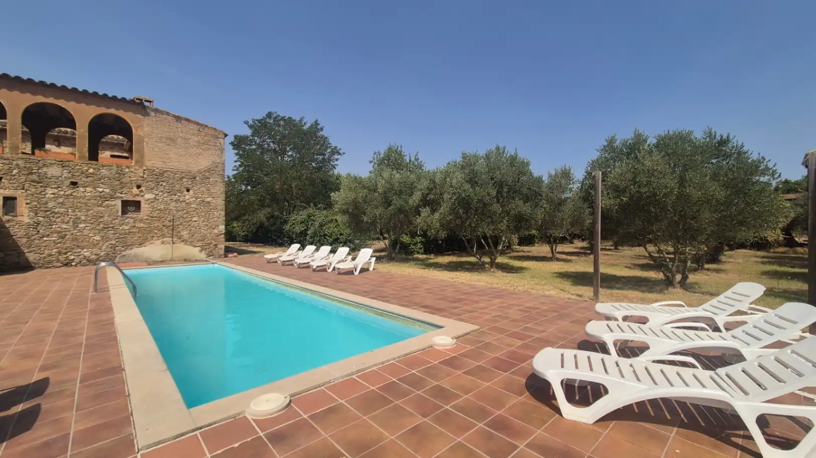 Piscina de Finca rústica en venda en Verges amb Calefacció, Jardí privat i Terrassa