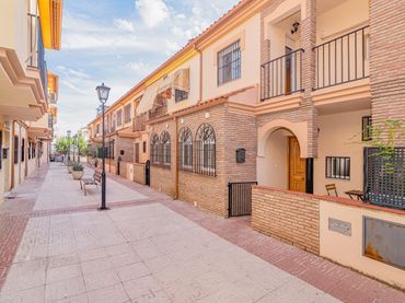 Adossat amb balcó en venda a Calle ISLAS CABO VERDE (HI)
