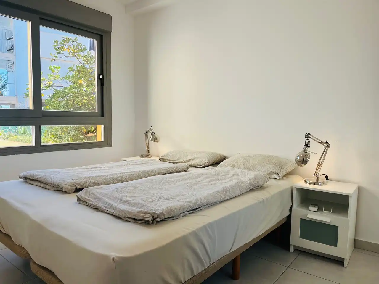 Habitación de Piso en venta en L'Alfàs del Pi con Aire acondicionado, Terraza y Piscina comunitaria