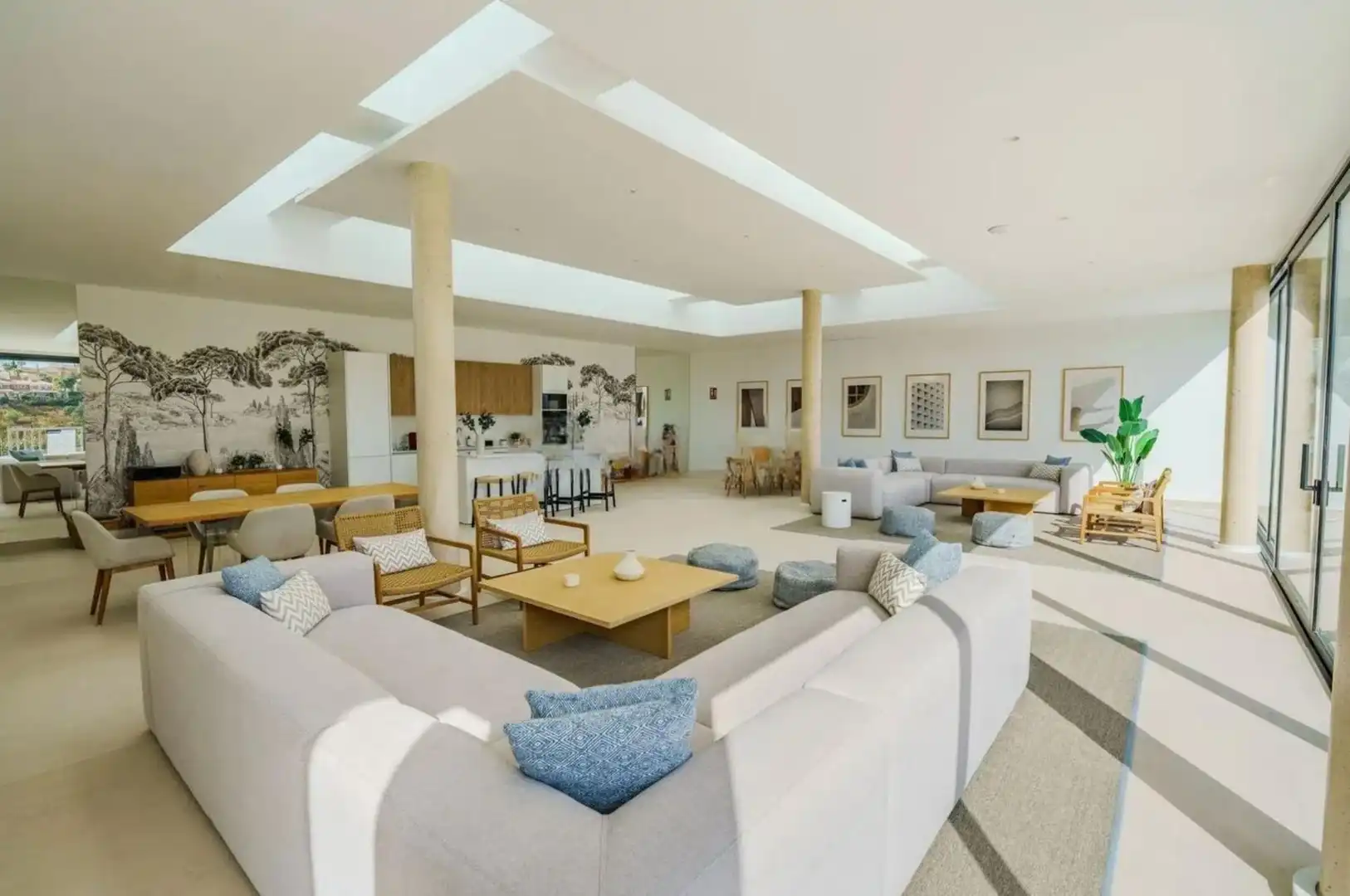 Sala d'estar de Apartament en venda en Marbella amb Aire condicionat, Terrassa i Traster