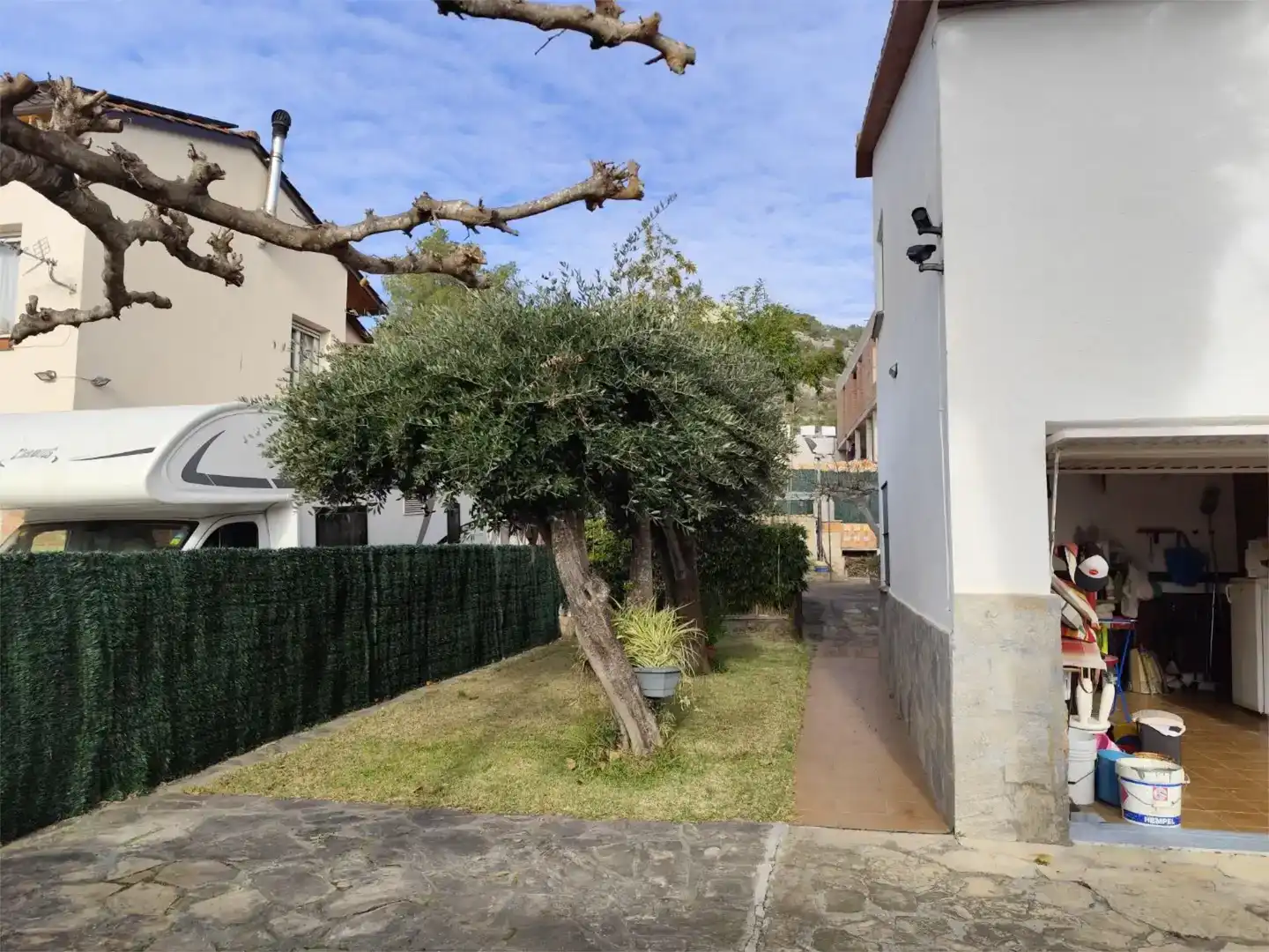 Außenansicht von Haus oder Chalet zum Verkauf in Sant Pere de Ribes mit Schwimmbad und Balkon