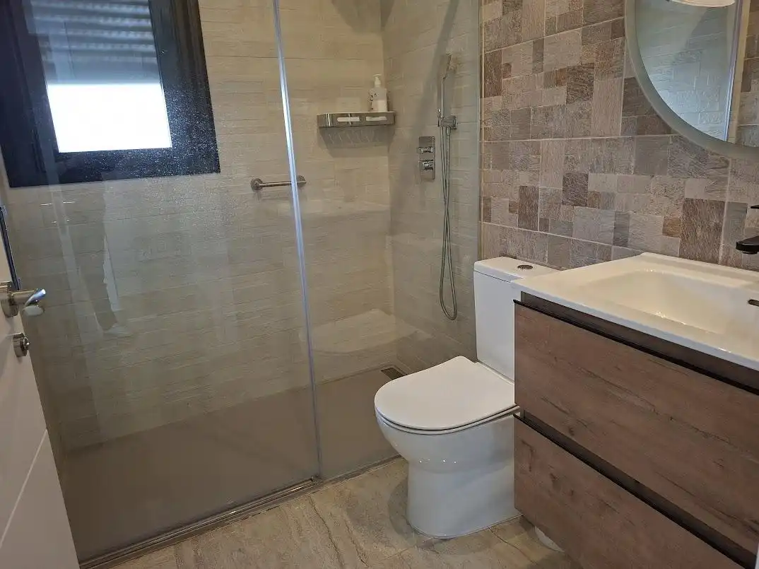 Bathroom of Houses for sale in Hontecillas  with Air Conditioner, Private garden and Terrace