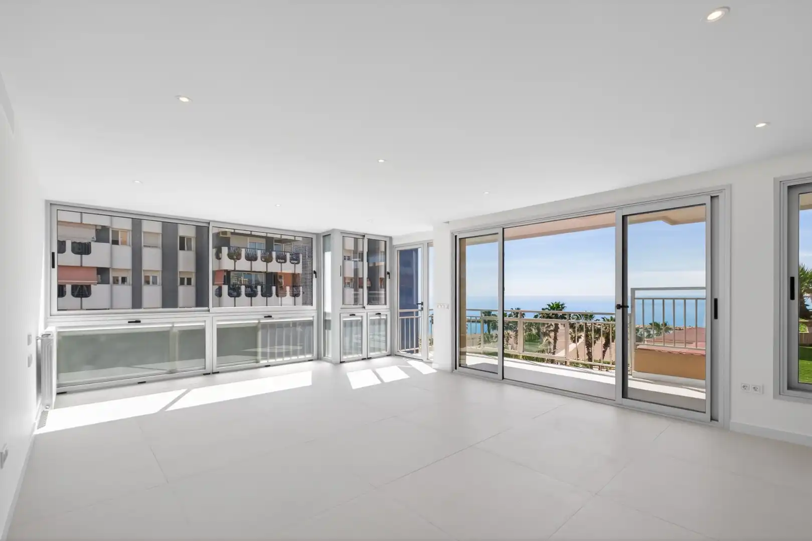 Sala de estar de Ático en venta en Málaga con Aire acondicionado, Terraza y Piscina