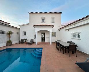 Swimming pool of Single-family semi-detached to rent in Empuriabrava  with Air Conditioner, Heating and Terrace