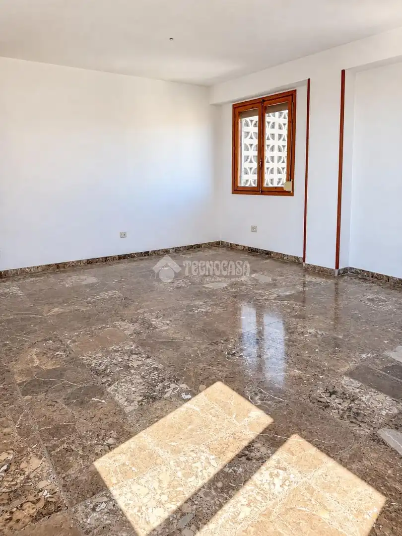 Habitación de Piso en venta en Alicante / Alacant con Terraza