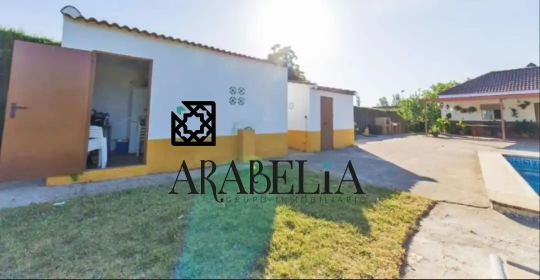 Exterior view of Houses for sale in Córdoba  with Air Conditioner, Heating and Private garden