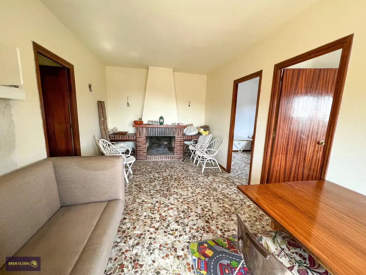Sala d'estar de Casa o xalet en venda en La Cabrera amb Jardí privat, Terrassa i Traster