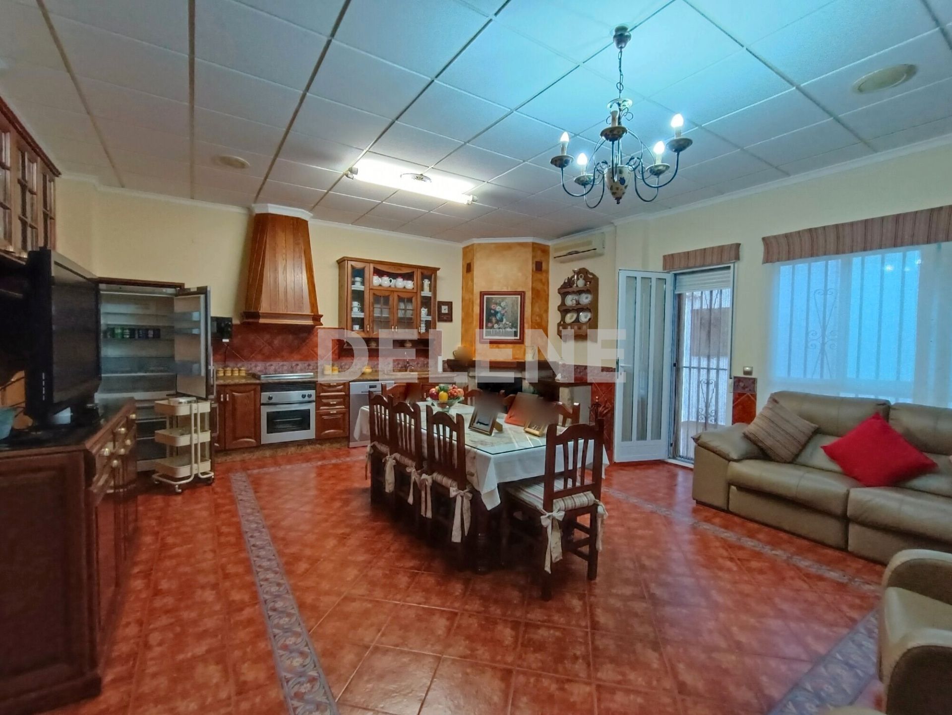 Planta baixa en venda a Hellín