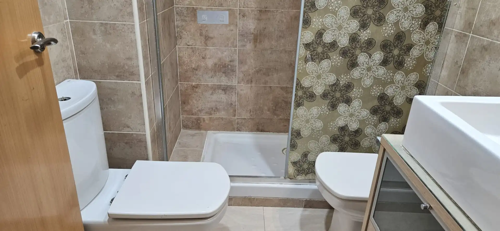 Baño de Ático en venta en Tarragona con Calefacción, Terraza y Balcón